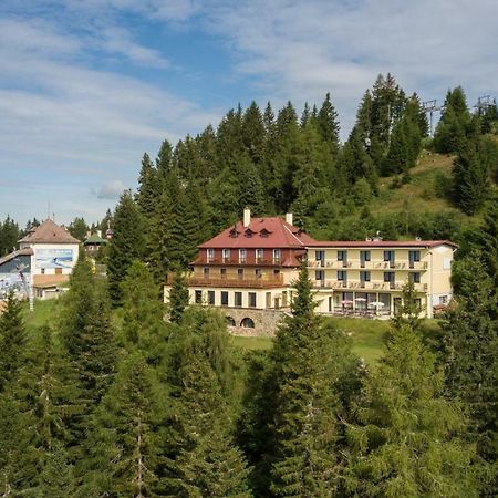 Hotel Alpinum Treffen Exteriör bild