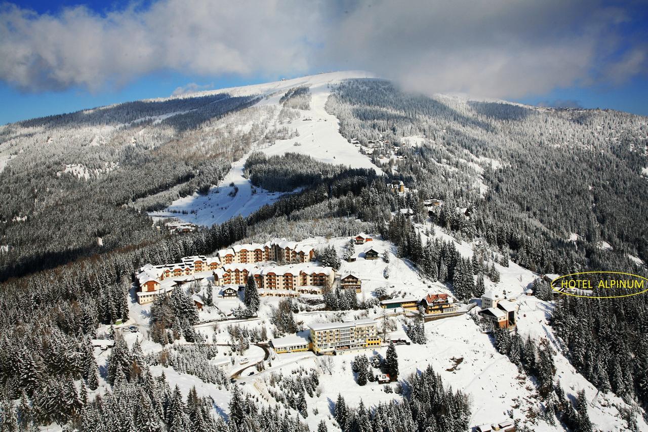 Hotel Alpinum Treffen Exteriör bild