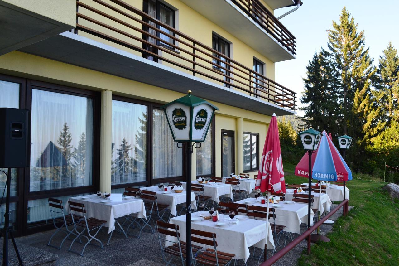 Hotel Alpinum Treffen Exteriör bild