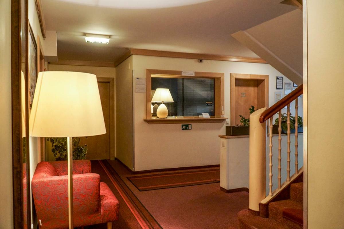 Hotel Alpinum Treffen Exteriör bild